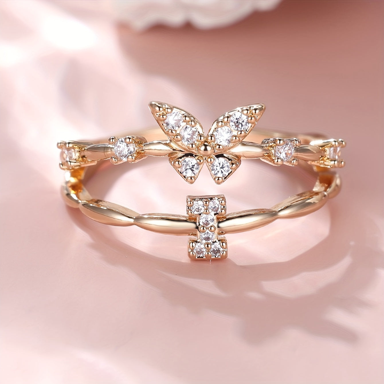 Bague Papillon avec Initiale A-Z - Bijou Empilable Élégant - Cadeau Anniversaire, Noël - Femme