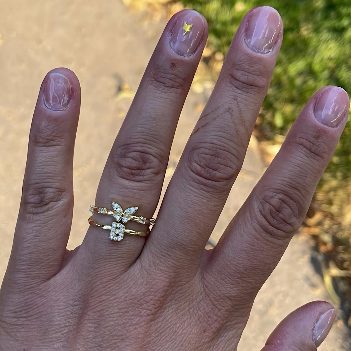 Bague Papillon avec Initiale A-Z - Bijou Empilable Élégant - Cadeau Anniversaire, Noël - Femme